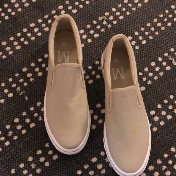 Shoes new for men size 45 kaki and white - Picture 2 of 7